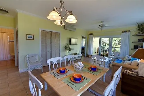 Aparthotel Pineapple Fields Governors Harbour